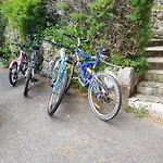 Chaleureux A Avec Piscine Partagee Daire Louatre