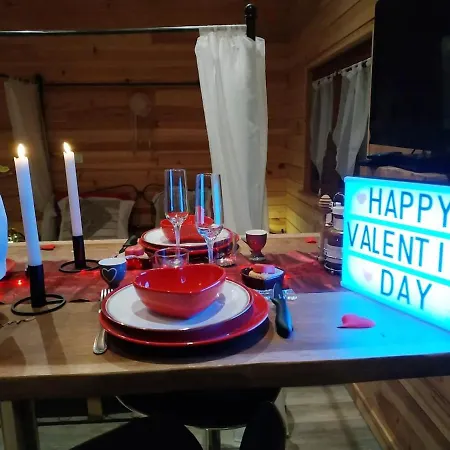 Apartament Chaleureux A Avec Piscine Partagee