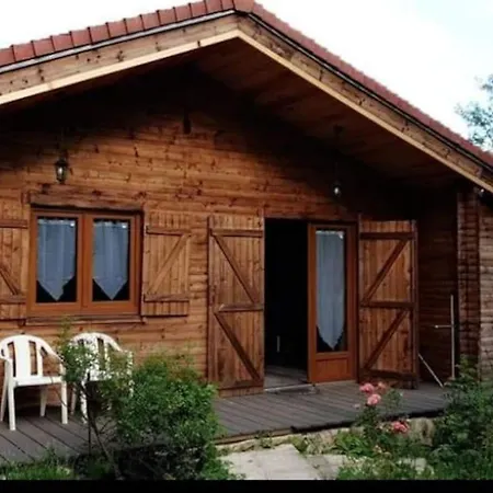 Chaleureux A Avec Piscine Partagee Louatre