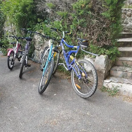 Chaleureux A Avec Piscine Partagee * Louatre