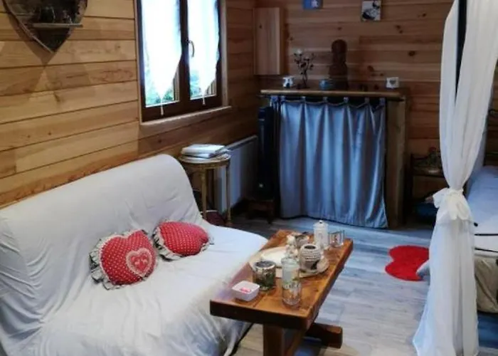 Chaleureux à Louâtre Avec Piscine Partagée Apartamento *