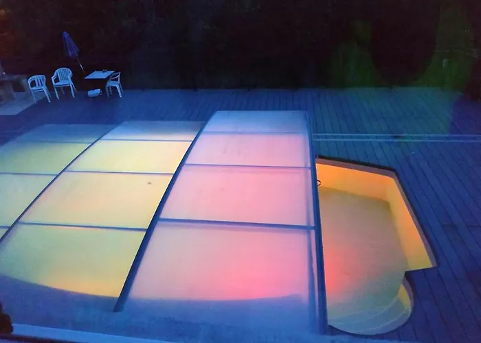 Chaleureux à Louâtre Avec Piscine Partagée Apartamento *